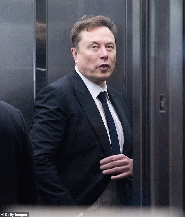 Musk snimljen u Oaklandu u Kaliforniji prošlog travnja