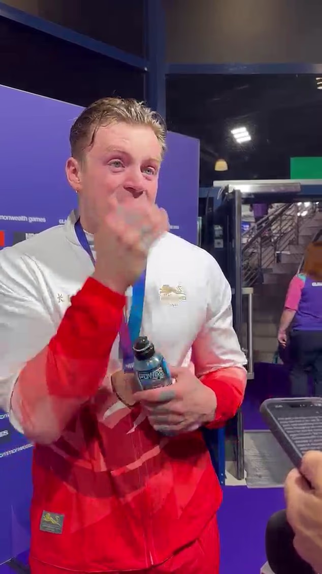 Ramsay-Peaty je bio svladan emocijama u mješovitoj zoni odražavajući svoju brončanu medalju