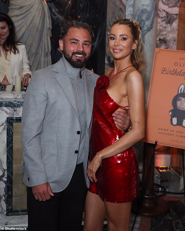 Bradley i Olivia slikani su zajedno u svibnju prošle godine