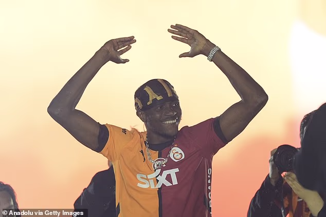 Igrači se u Turskoj tretiraju kao kraljevi i raskošno su plaćeni - Victor Osimhen zarađuje više od 300.000 funti tjedno u Galatasarayu