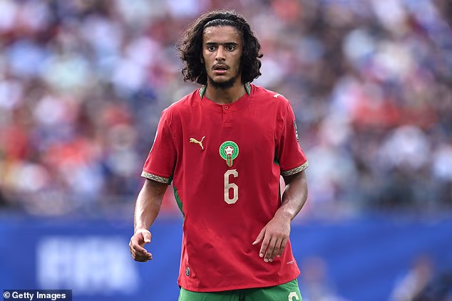 Manchester City i Lille vode daljnje pregovore o predloženom 80 milijuna funti vrijednom transferu veznjaka Ayyouba Bouaddija, koji je impresionirao za Maroko na Svjetskom prvenstvu
