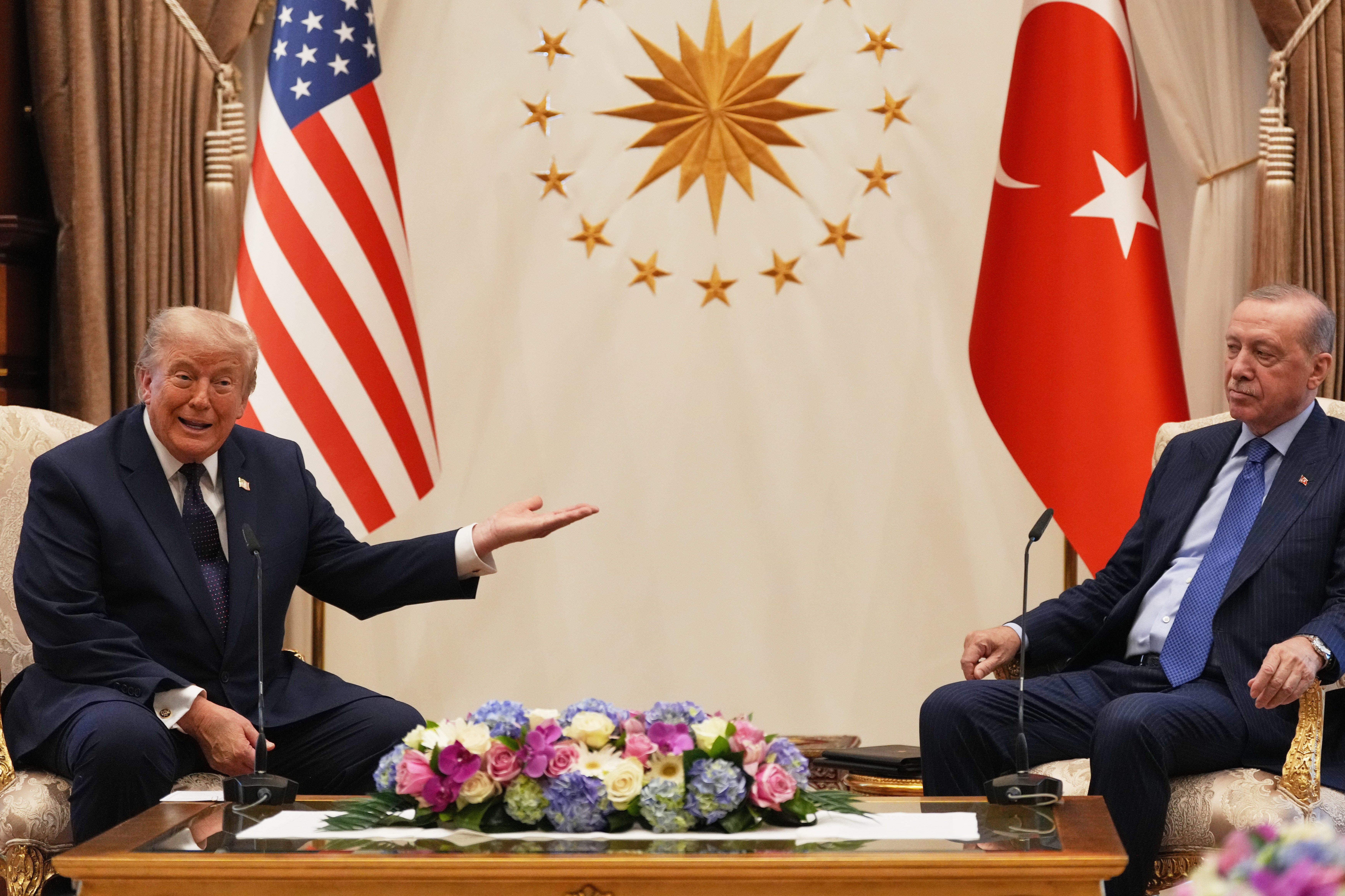 Predsjednik Donald Trump pohvalio je turskog predsjednika Recepa Tayyipa Erdogana kao svog 