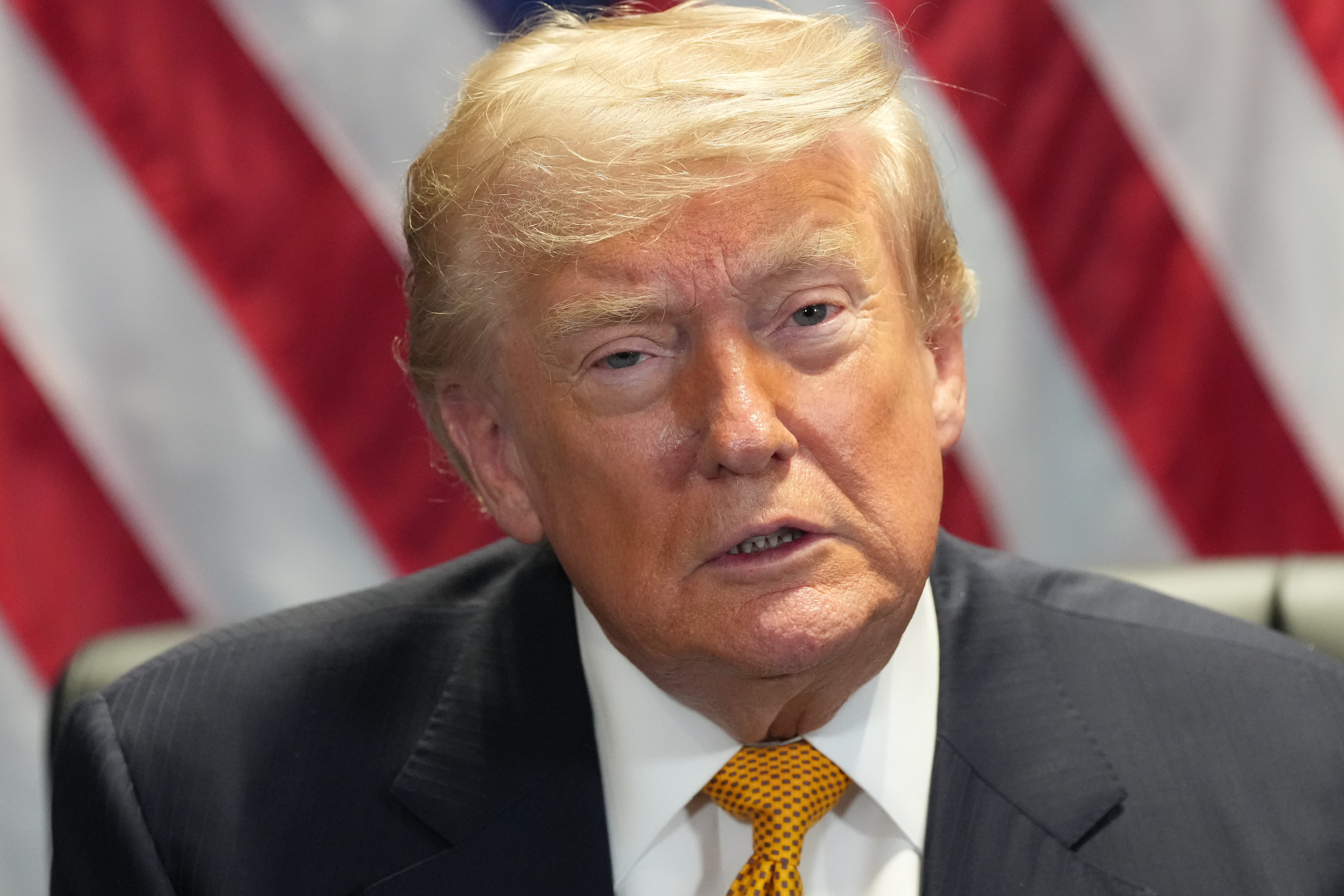 Trump je ponovno podijelio objavu koja prikazuje karikaturističku eksploziju, popraćenu riječju 'BOOM!'