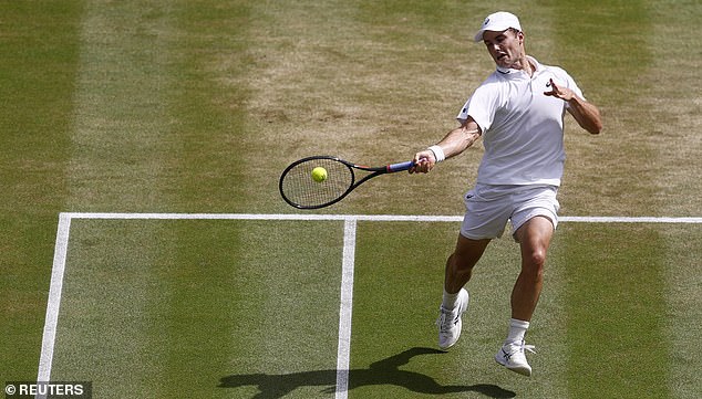 Tenis - Wimbledon - All England Lawn Tennis and Croquet Club, London, Britanija - 10. srpnja 2026. Britanac Arthur Fery u akciji tijekom svog polufinalnog meča protiv Nijemca Alexandera Zvereva REUTERS/Andrew Couldridge