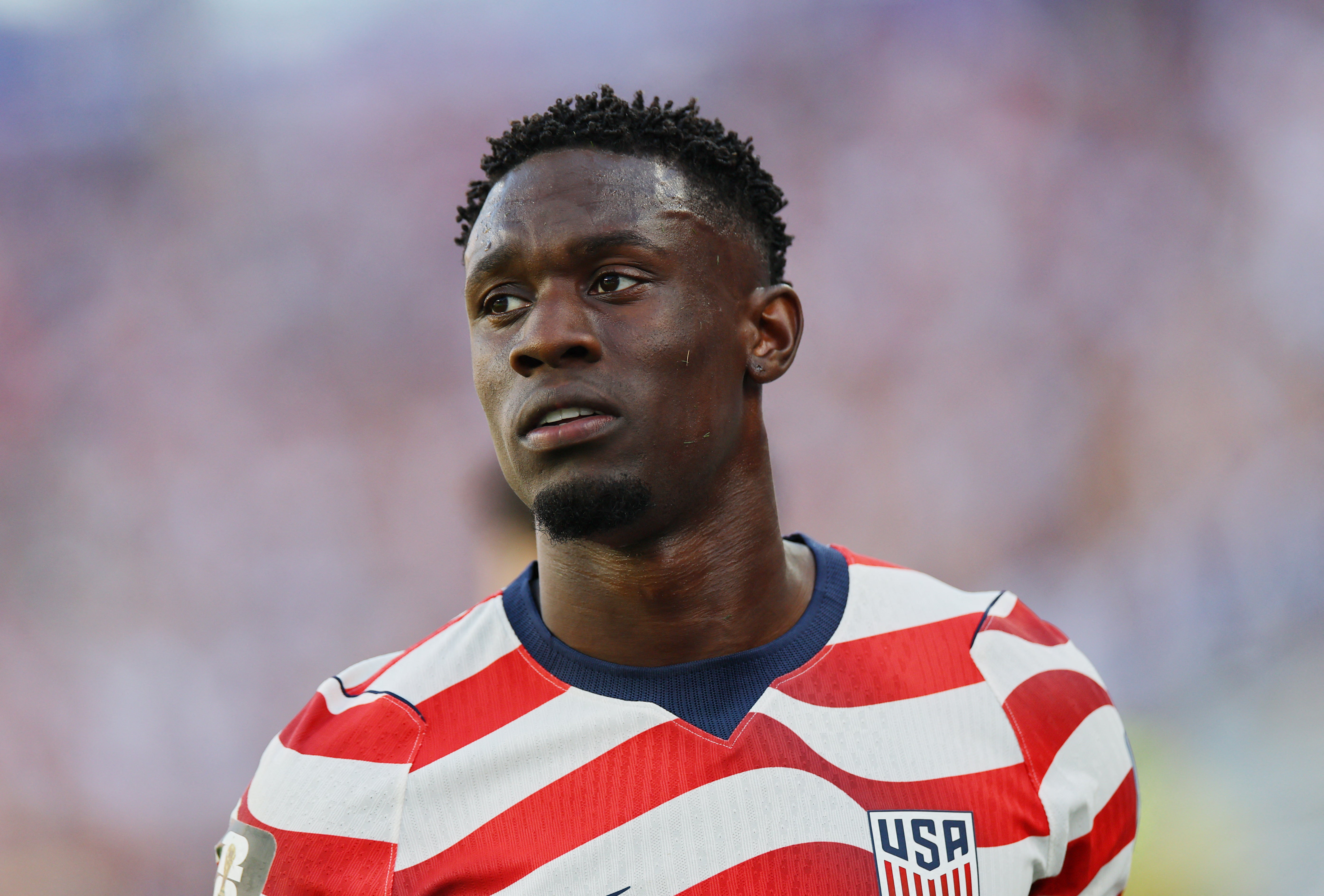 Američki napadač Folarin Balogun isključen je protiv Bosne i Hercegovine, samo da bi FIFA poništila njegovu zabranu igranja jedne utakmice, navodno na zahtjev predsjednika Donalda Trumpa