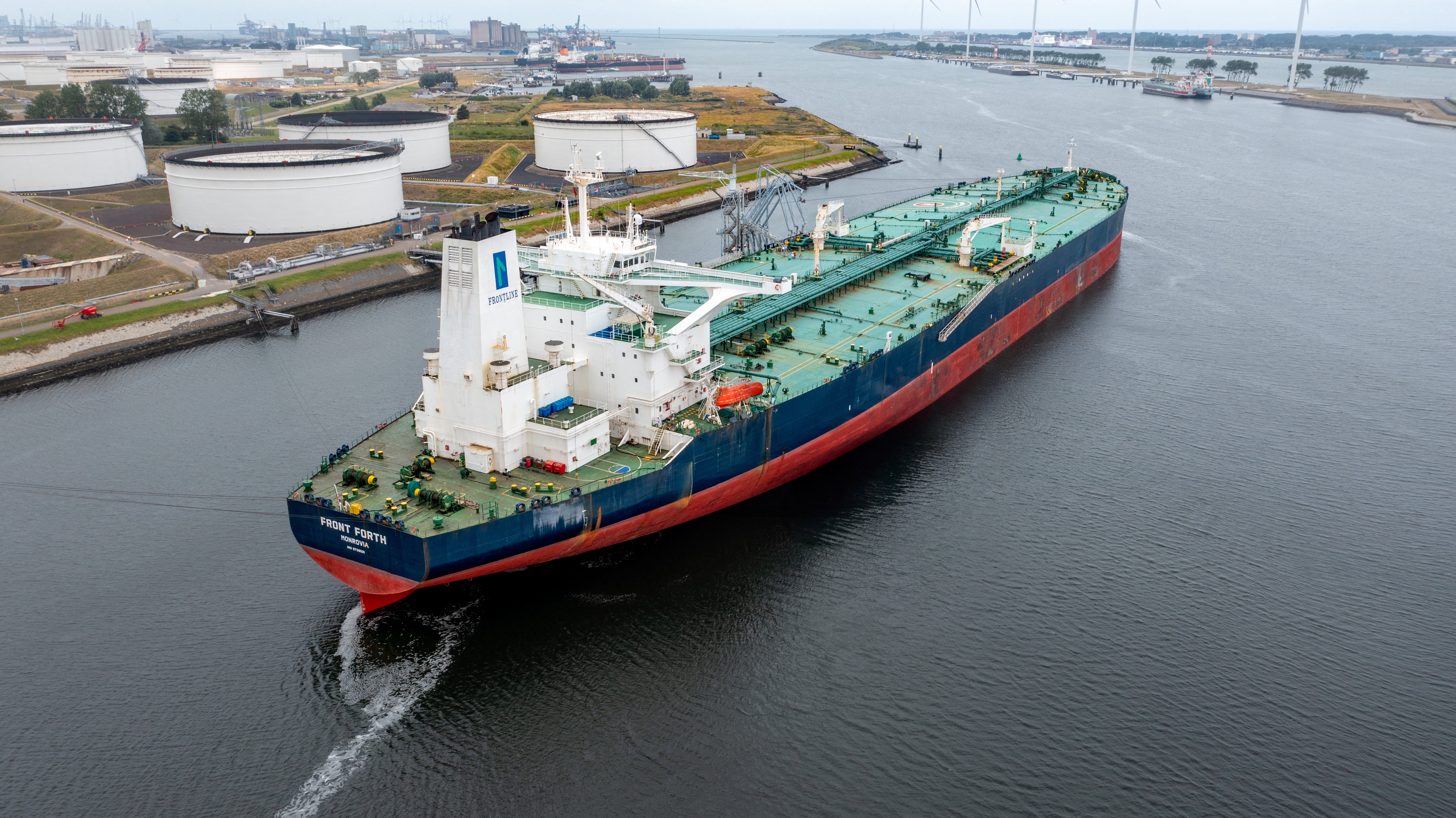 VLCC Mobassa B (prethodno nazvan Front Forth), jedan od dva tankera za koje je ministarstvo obrane Ujedinjenih Arapskih Emirata izjavilo da su ih pogodile iranske krstareće rakete dok su prolazile kroz Hormuški tjesnac