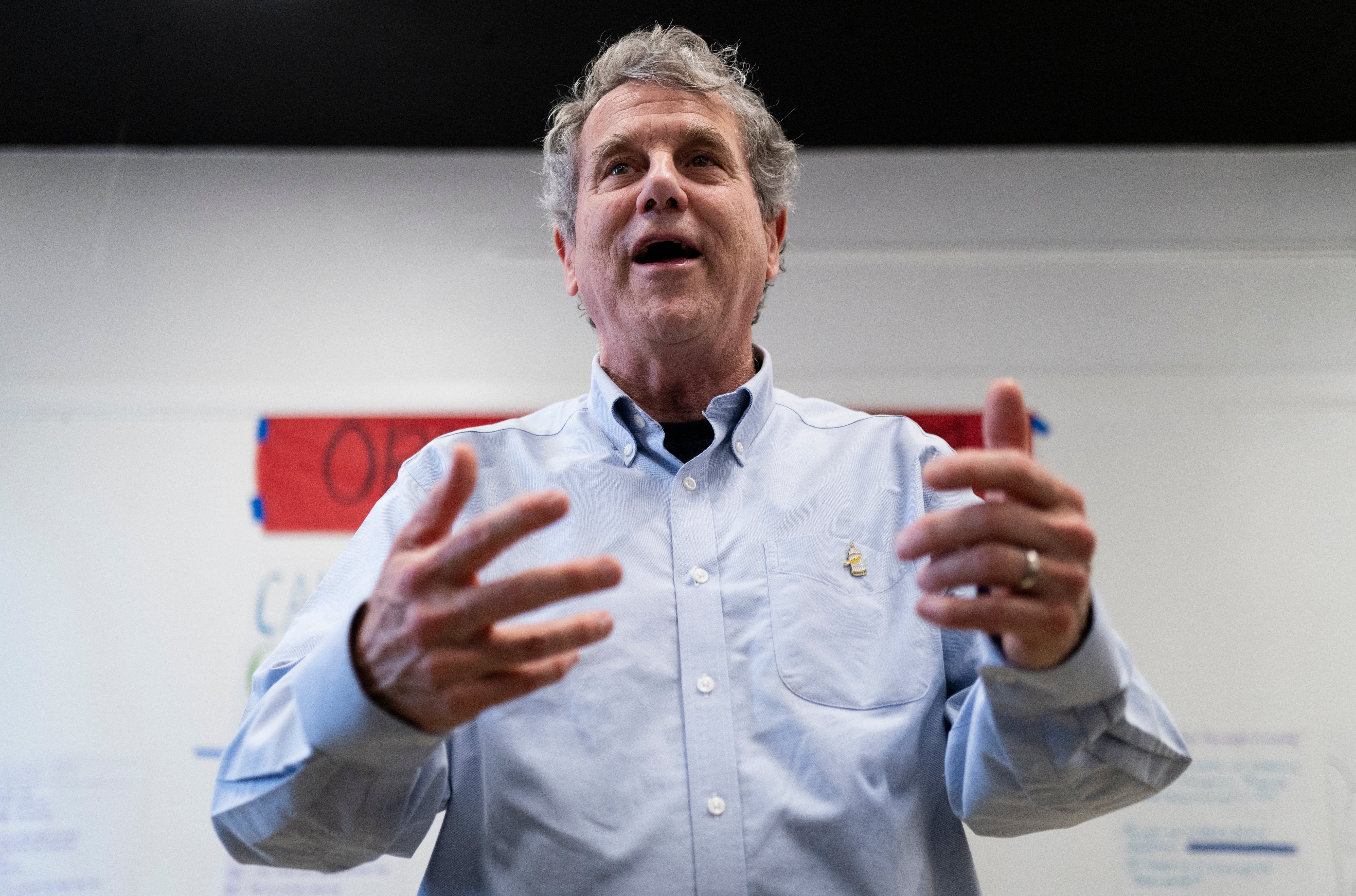 Bivši senator Sherrod Brown (D-Ohio) natječe se za drugo mjesto u Ohiju nakon što je 2024. tijesno izgubio reizbor.