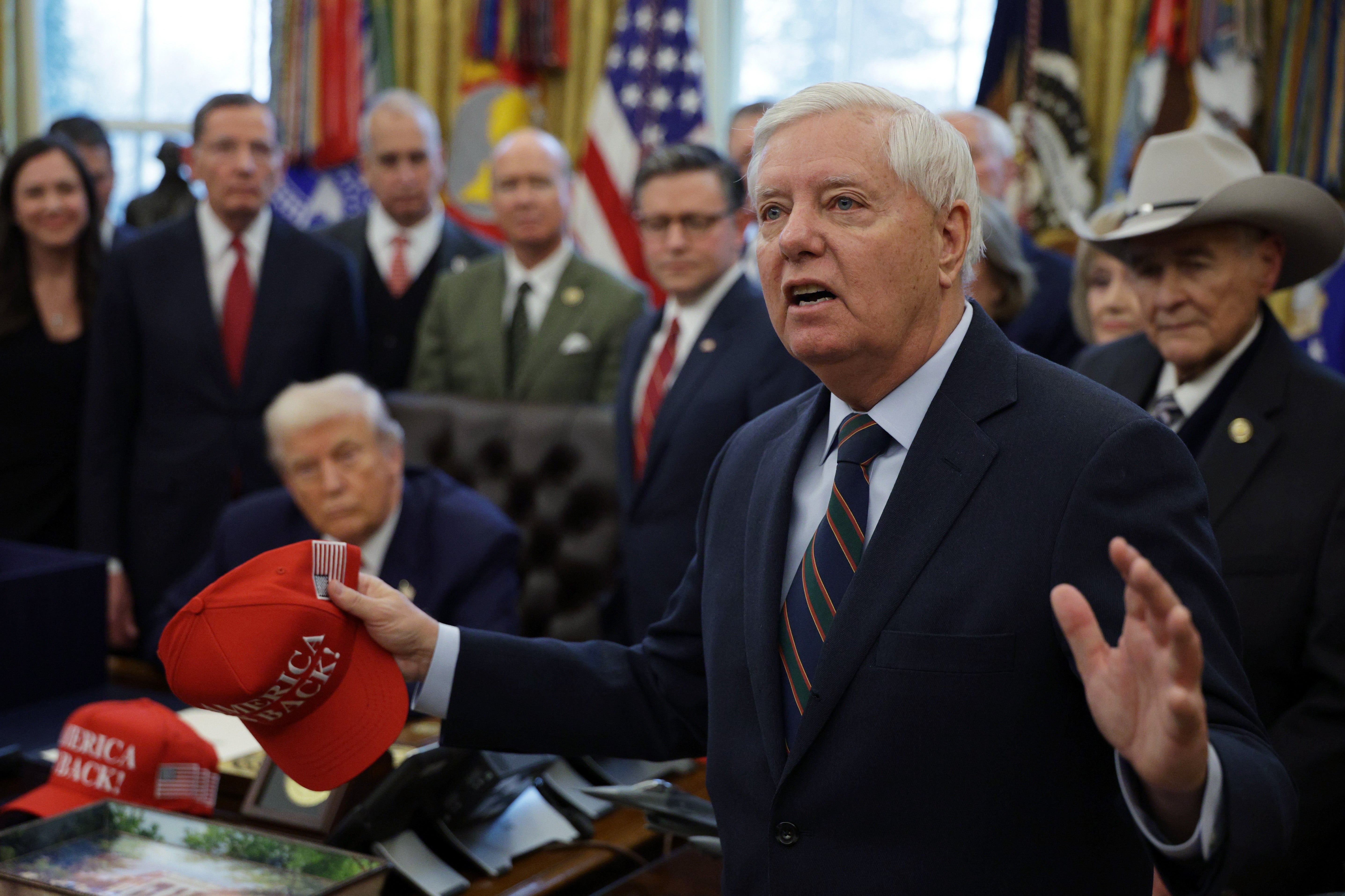Predsjednik Donald Trump rekao je da je šokiran iznenadnom smrću senatora Lindseyja Grahama, kojeg je smatrao bliskim prijateljem, ali i saveznikom