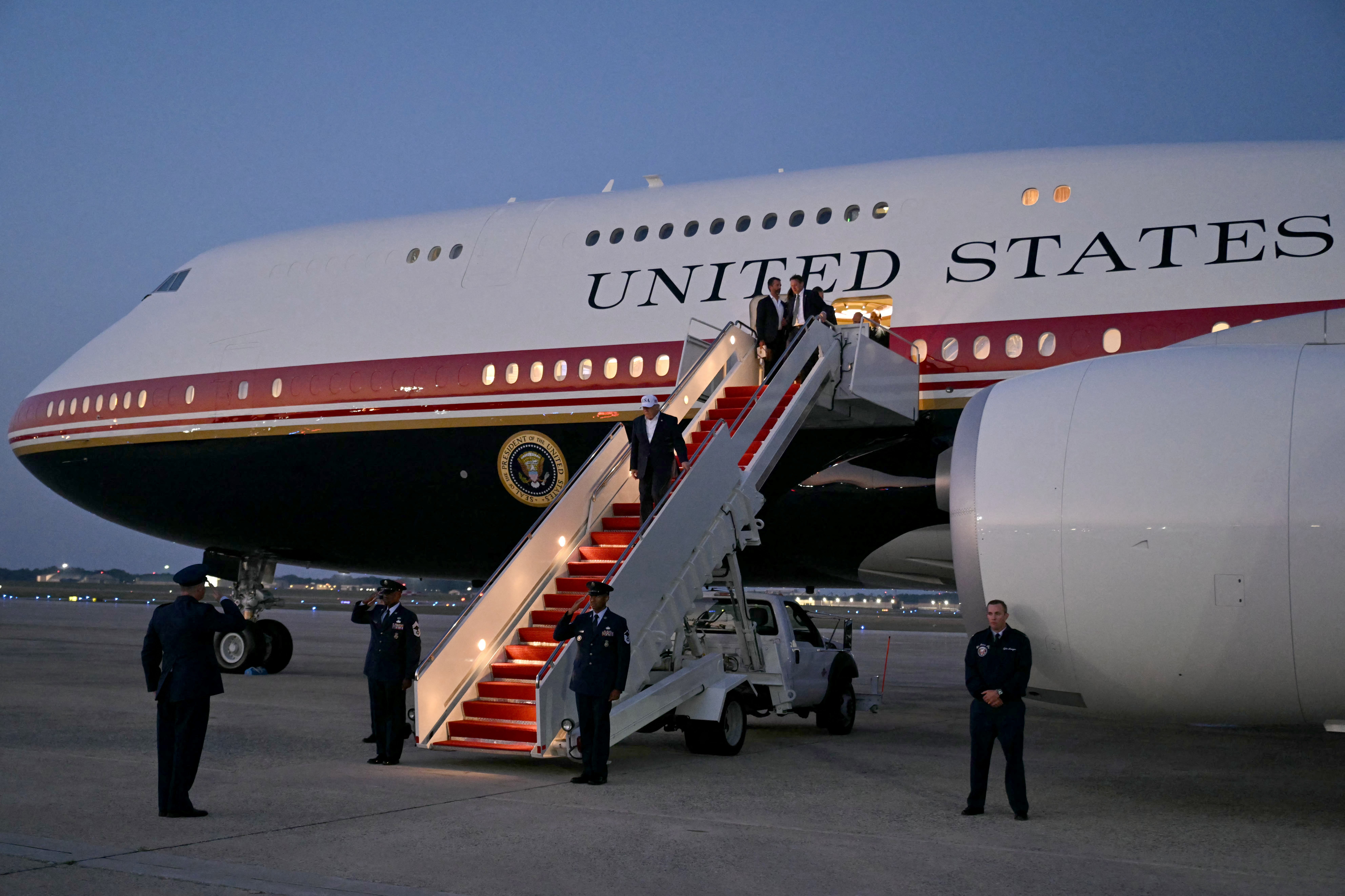 Predsjednik Trump nada se prebaciti novi Air Force One u svoju predsjedničku knjižnicu nakon odlaska s dužnosti