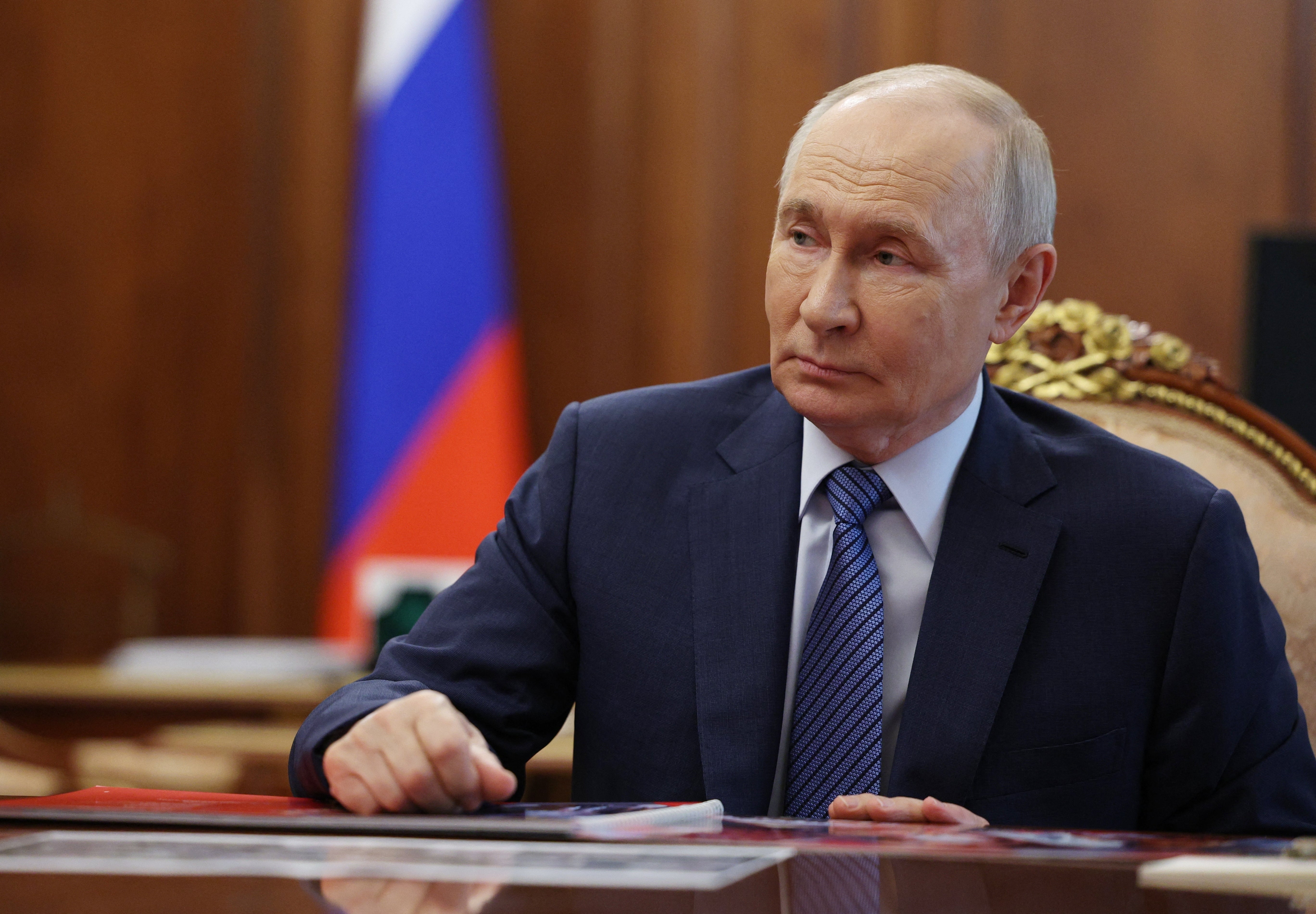 Ruski predsjednik Vladimir Putin nazočio je sastanku s guvernerom regije Tula u Moskvi 6. srpnja