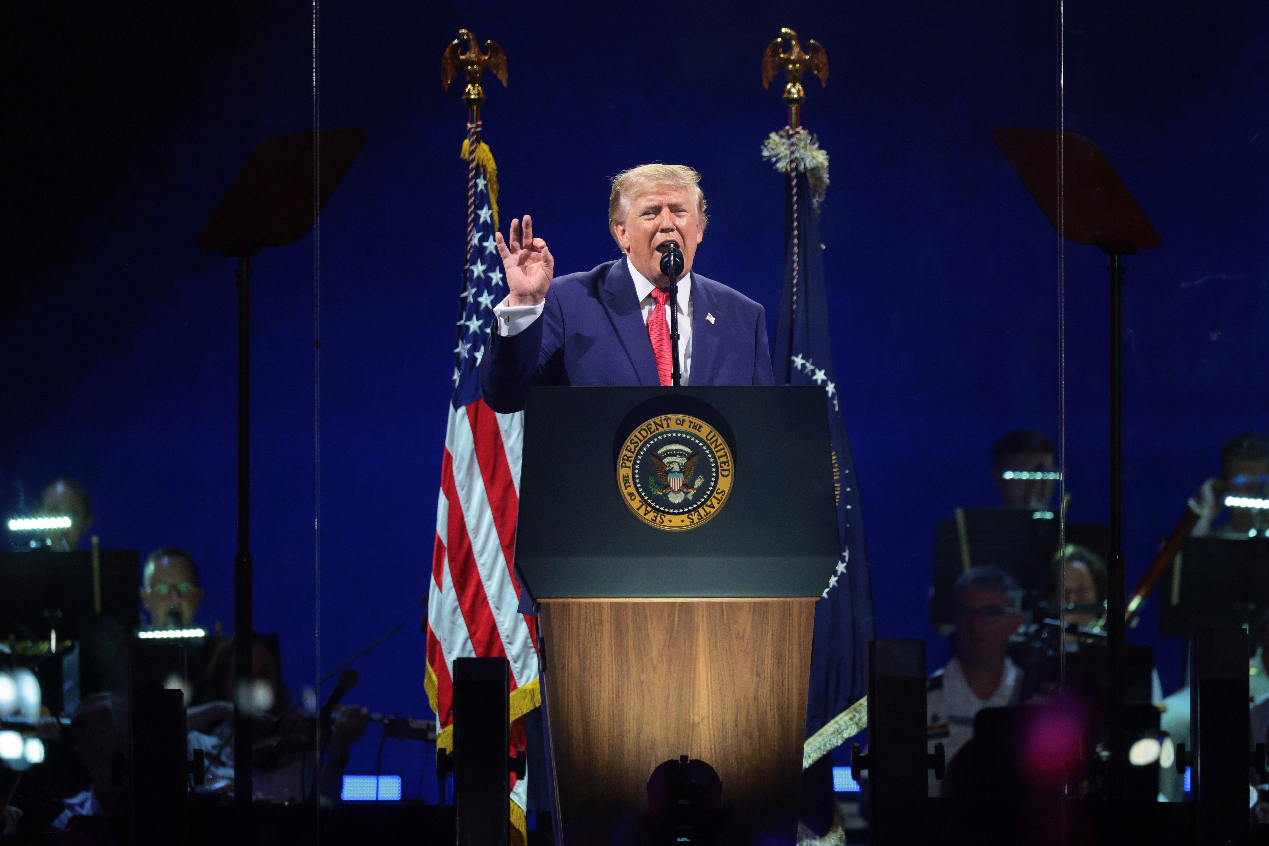 Trumpov govor na America 250 kasnio je sat vremena zbog munja u Washingtonu, DC