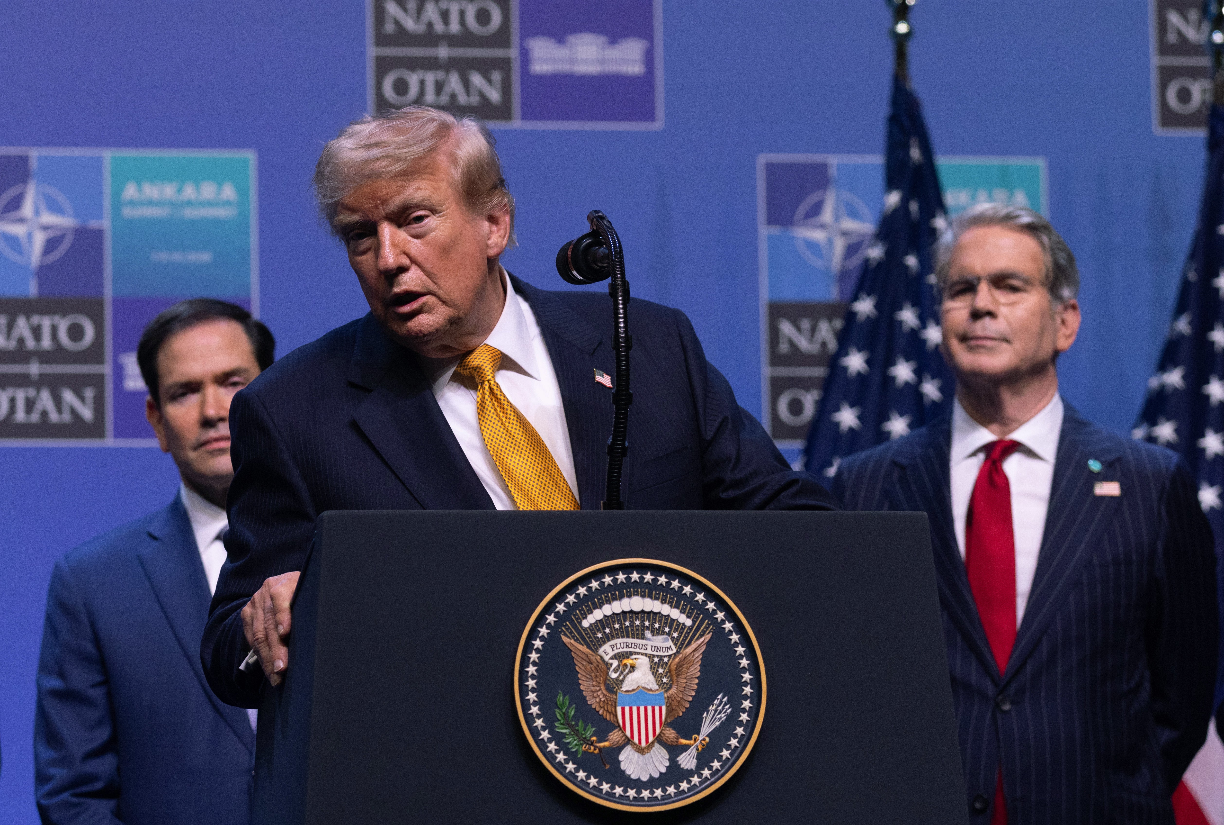 Trump je više puta rekao da ga Iran pokušava ubiti prije nego što se ukrcao na stariji avion Boeing Air Force One