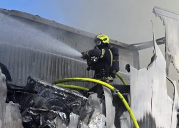 U Istri se zapalilo teretno vozilo, ozlijeđen muškarac: "Izgorjela kabina"
