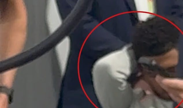 Argentinski mediji uvjereni su da je Jude Bellingham OZLIJEĐEN jer se pojavila nova snimka engleske zvijezde koja radi grimase od boli na ramenu s teškim ožiljcima