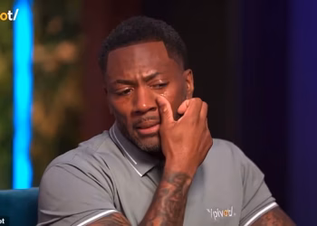 Bivša zvijezda ESPN-a Ryan Clark briznuo je u plač dok je otvarao šok pucajući… i ciljao na voditelje mreže tijekom emotivnog intervjua