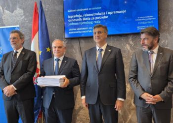 Boban preuzeo osam ugovora vrijednih 114 milijuna eura: Grade se škole i sportske dvorane diljem županije
