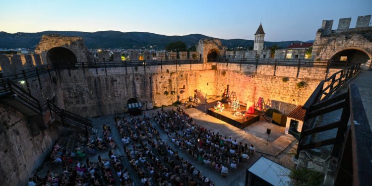 Bogat kulturni program uoči svečanog otvorenja 56. Trogirskog kulturnog ljeta