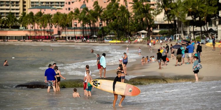 Brat Tulsi Gabbard optužen je za navodno namamljivanje djece u Honolulu