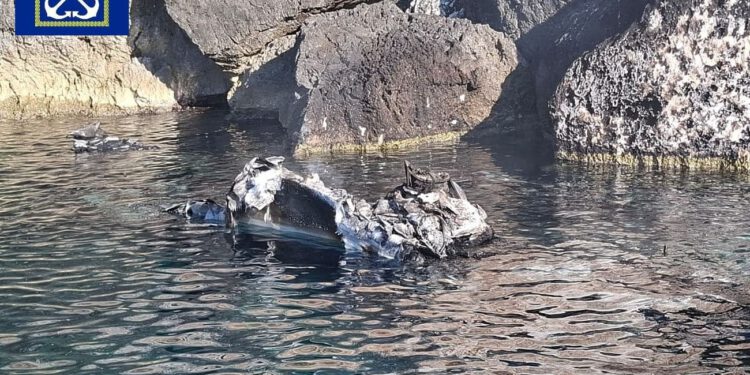 Brodica izgorjela i potonula kod našeg otoka