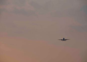 Bura u Dubrovniku sprječava slijetanje aviona