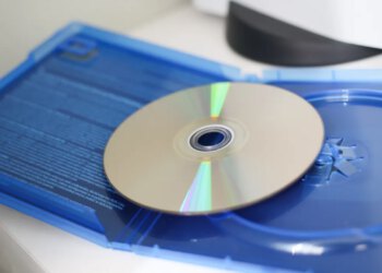 Čak i KFC zakucava na PlayStationu zbog ispuštanja diskova s ​​fizičkim igrama