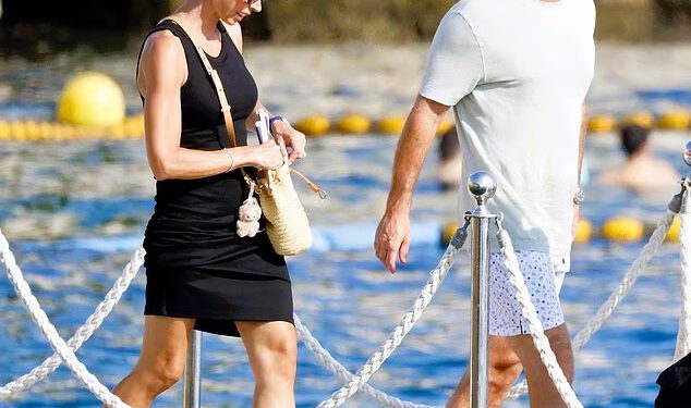 Christine Lampard i suprug Frank upijaju sunce tijekom obiteljskog odmora na jugu Francuske prije nego što uživaju u uzbudljivom skoku s litice u poznatom hotelu du Cap Eden Roc