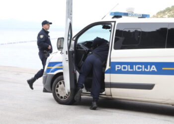 DOZNAJEMO DETALJE Osumnjičeni pedofil iz Prapratnog već je zatvaran, pronašli mu tri uređaja s podatcima i tri mobitela