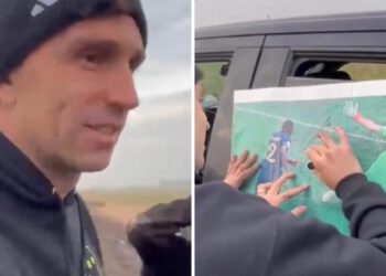 Dibu Martinez zaglavio u blatu, navijači ga spašavaju: ovako im se zahvaljuje