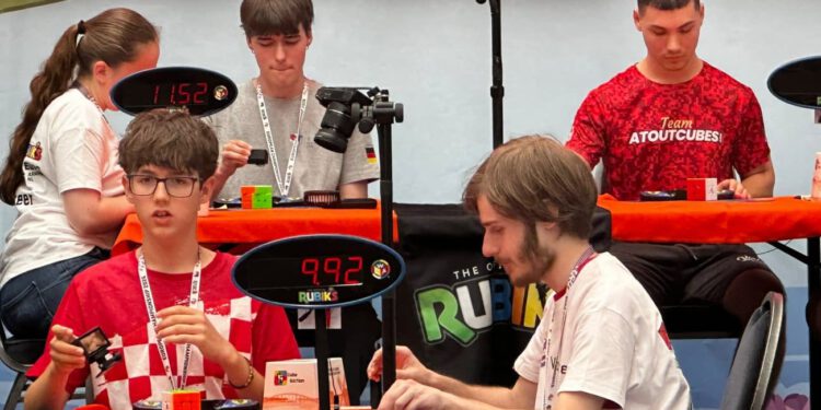 Dobar nastup cubera iz SDŽ na WCA Europskom prvenstvu u speedcubing
