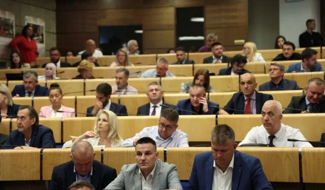 Državni proračun od 1,58 milijardi KM danas pred zastupnicima: Najviše za obranu i plaće