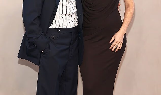 Elliot Page i djevojka Julia Shiplett uživaju u rijetkim izlascima na premijeri Odiseje u New Yorku… usred kontroverzi oko glumaca