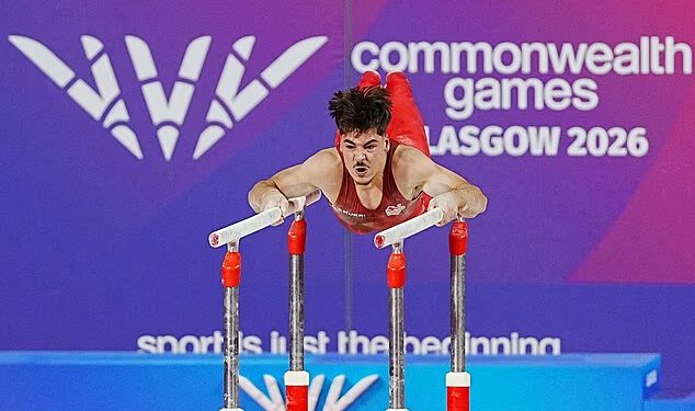 Engleska gimnastičarka zadobila je užasnu ozljedu glave na Igrama Commonwealtha jer je natjecanje prekinuto, a zvijezda iznesena iz arene na nosilima