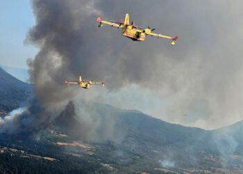 FOTO Ovo su snimke gašenja fancuskih požara iz hrvatskih kanadera