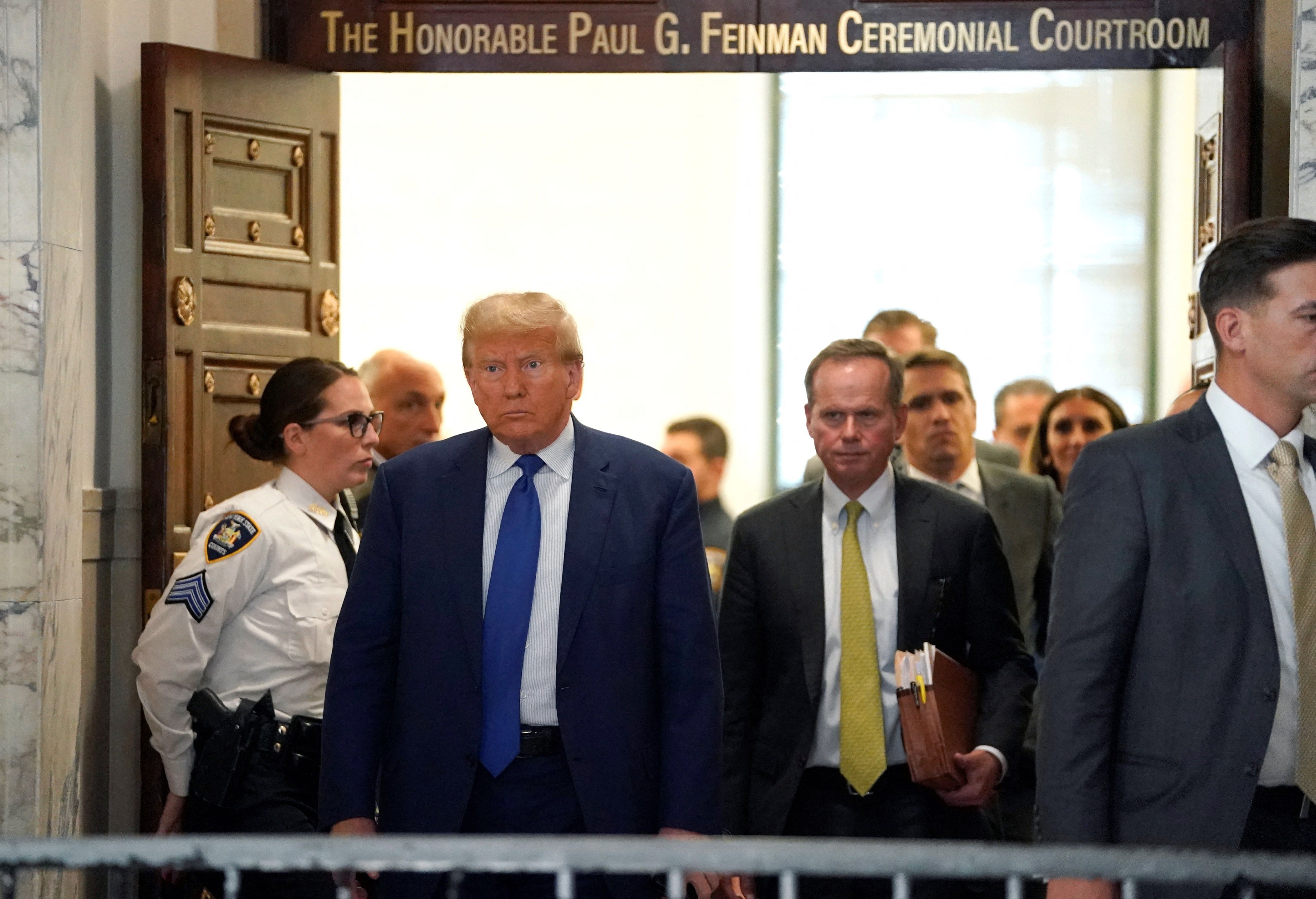 Cohen je također svjedočio protiv Trumpa na suđenju predsjedniku za prešućivanje novca u New Yorku, priznajući da je pomogao olakšati isplate glumici filmova za odrasle Stormy Daniels, a također je svjedočio tijekom suđenja predsjedniku za građansku prijevaru 2023.