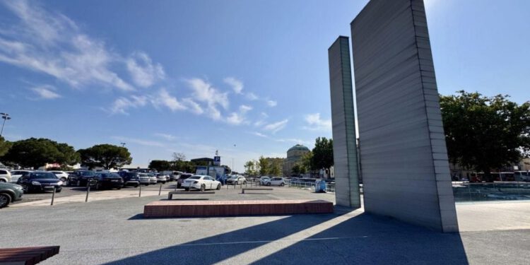 Grad Rijeka, braniteljske udruge i Armada dogovorili suradnju o muralima i spomen-obilježjima