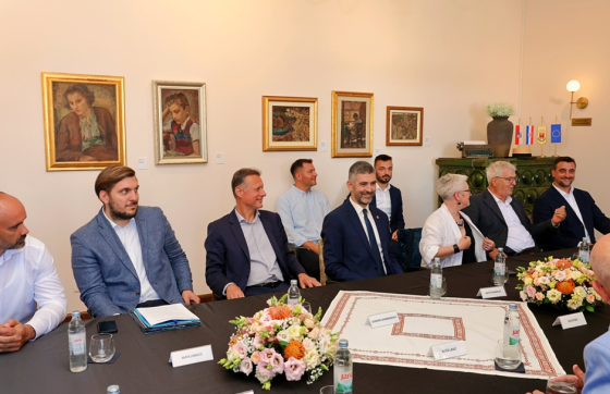 Gradonačelnik Franković na sastanku predsjednika Hrvatskog sabora Gordana Jandrokovića sa županom, gradonačelnicima i načelnicima