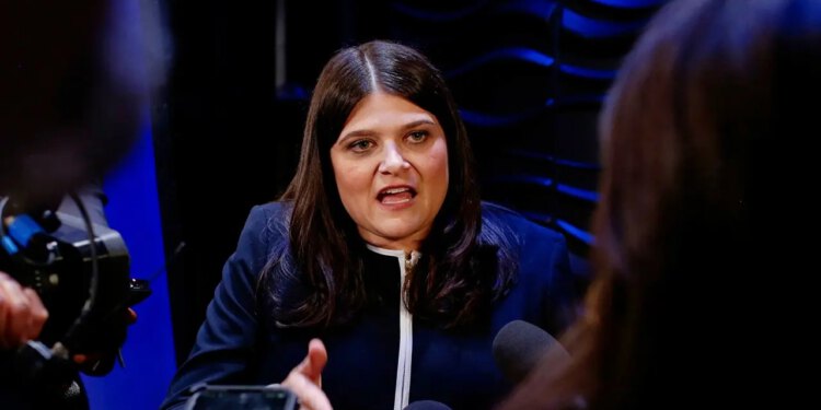Gretchen Whitmer podupire Haley Stevens na predizborima u Senatu Michigana