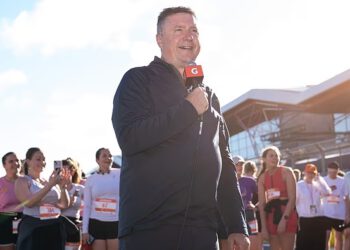 INTERVJU S DAVIDOM CROFTOM: Kultni komentator F1 priprema se za obilježavanje svoje 400. Grand Prix na Silverstoneu – i daje svoj sud o tome može li Lewis Hamilton osvojiti rekordni osmi naslov vozača