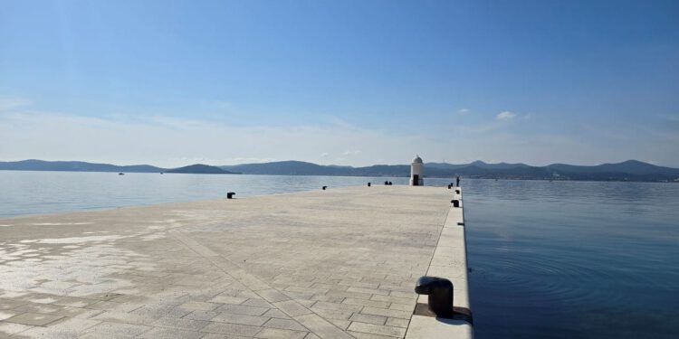 Izmjerit ćemo i do 34 °C, a evo gdje će more biti mirno poput ulja!