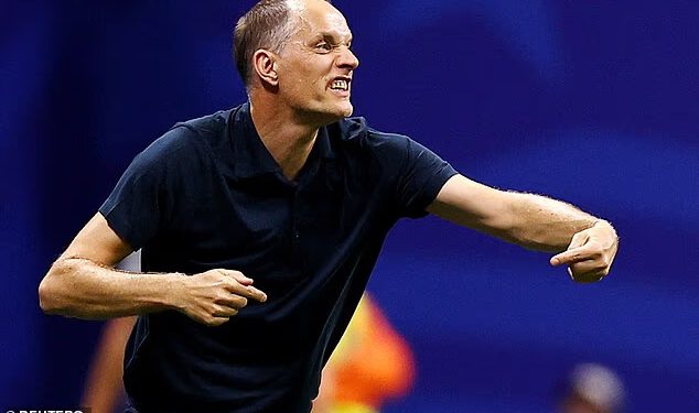 JEFF POWELL MBE: Samoopsjednuti Thomas Tuchel MORA biti otpušten SADA. Odbacio je ambicije zbog straha, pogriješio u odabiru u ključnoj točki i ostavio pogrešne igrače kod kuće. Nema kajanja? Skriveni šef trebao bi imati čamac