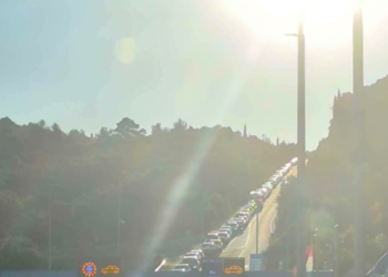 Kilometarske kolone na graničnom prijelazu Vitaljina