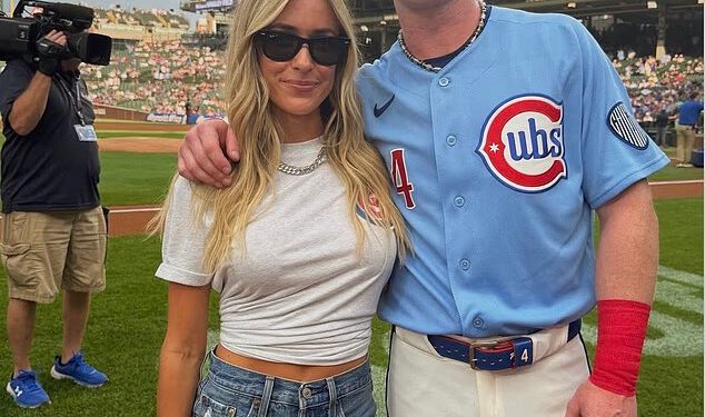 Kristin Cavallari bljesne zategnuto tijelo ušuškavajući se u bejzbolskog frajera nakon što su obožavatelji otkrili koketnu razmjenu Travisa Kelcea
