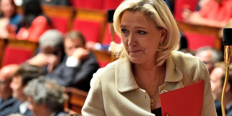 Le Pen odobrena da se kandidira za predsjednika — RT World News