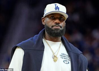 LeBron Phillyju je SLUŽBENO: NBA legenda James stavlja olovku na papir… nakon što su 76ersi odustali od bivšeg izbora prve runde