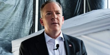 Lee Zeldin iz EPA-e inzistira na tome da skeptici klimatskih projekcija nisu ‘nijekači znanosti’