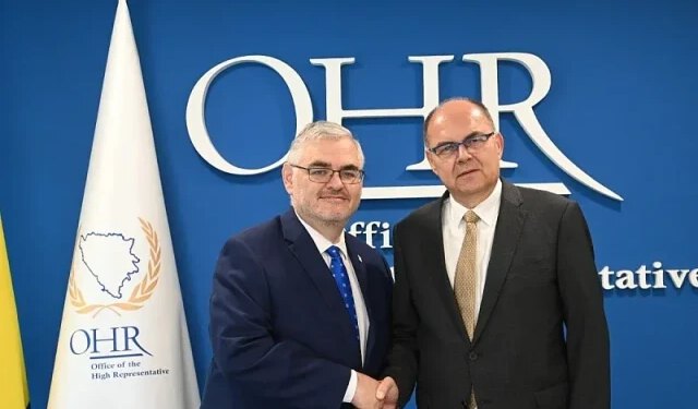 Louis J. Crishock preuzeo dužnost od Christiana Schmidta