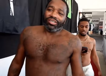 Luđi trenutak, bivši boksački svjetski prvak Adrien Broner otkriva da je tužen za seksualno zlostavljanje uživo u prijenosu