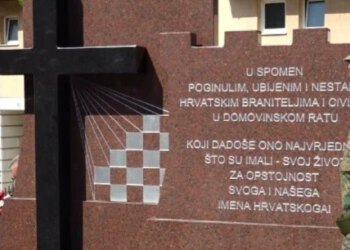 Mladić koji oca gotovo nije ni upoznao otkrio spomenik poginulim braniteljima u Konjicu