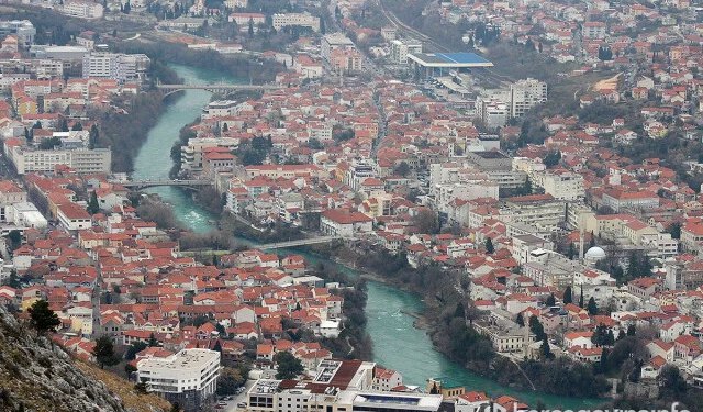 Mostarci se dobro nose s vrućinama, ali liječnici bilježe jednu neobičnu pojavu