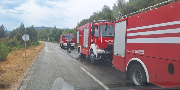 Nakon sedam dana borbe veliki požar stavljen pod kontrolu: Općina Blato zahvalila svima koji su branili ljude i domove